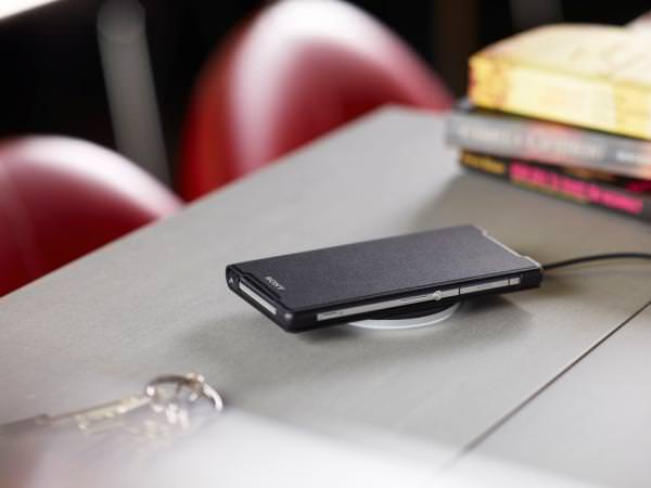 Sony introducerar trådlös laddning för Xperia Z2