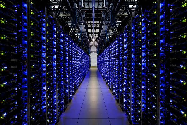 Google stramar åt sin generösa molnlagring